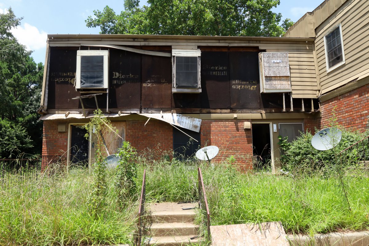 Atlanta Civic Circle (@atlciviccircle) on Twitter photo The <a href="/CityofAtlanta/">City of Atlanta, GA</a> has discovered asbestos in “every single unit” at Forest Cove, a revelation that will delay the demolition of the condemned and now vacant southside apartment complex. #atlpol
MORE from <a href="/ThatSeanKeenan/">Sean Keenan</a>: atlantaciviccircle.org/2024/03/04/asb… The <a href="/CityofAtlanta/">City of Atlanta, GA</a> has discovered asbestos in “every single unit” at Forest Cove, a revelation that will delay the demolition of the condemned and now vacant southside apartment complex. #atlpol
MORE from <a href="/ThatSeanKeenan/">Sean Keenan</a>: atlantaciviccircle.org/2024/03/04/asb…