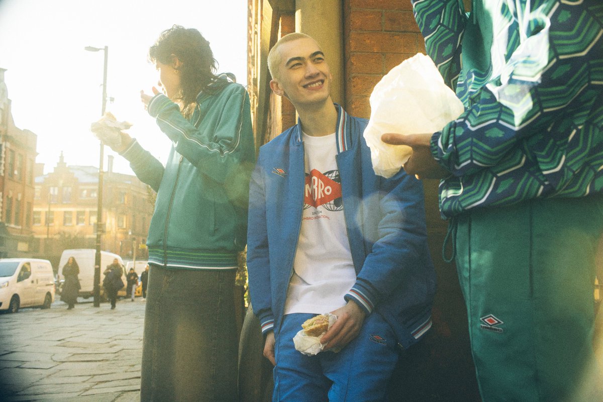 UmbroIberia's tweet image. De Manchester para el mundo🌐: La Colección del Centenario encapsula 100 años de excelencia en ropa deportiva.

 Hazla tuya hoy 🛍️:  cux6.short.gy/centenary-coll…

#AlwaysUmbroSince1924 #AlwaysSharp #Umbro