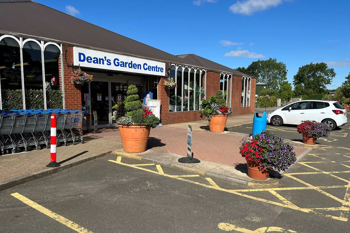 We’re excited to share that our family of garden centres is set to grow to six with the addition of Dean’s Garden Centres at York and Scarborough!  🌷tonggardencentre.co.uk/were-delighted…