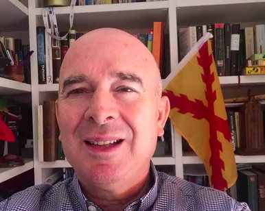 El diputado de VOX, Antonio Martínez, que considera a los pobres parásitos que no quieren trabajar y habría que aplicarles la ley de vagos y maleantes, declara 425.000€ en acciones, percibe un salario como diputado de 52.661€ y su mujer es funcionaria. Viven de lo público.