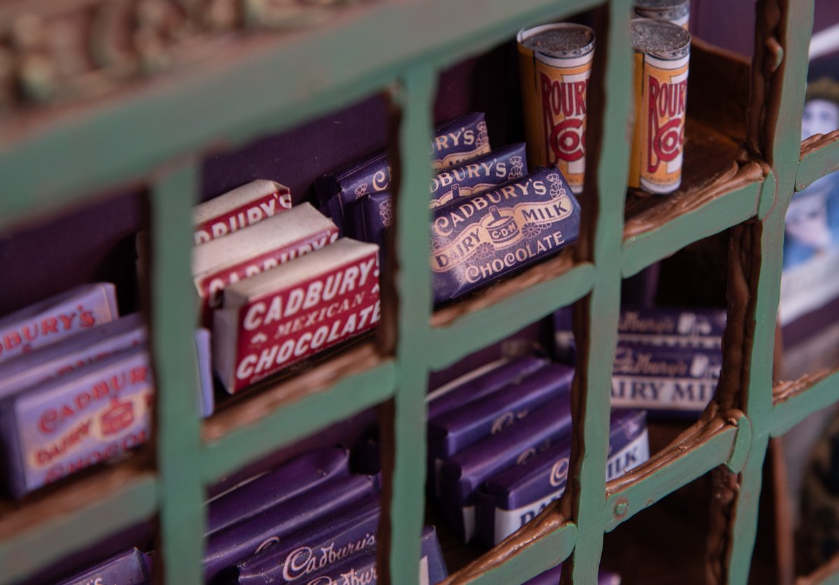 200 years ago today, John Cadbury opened the first ever Cadbury shop on Bull Street in Birmingham 💜 To mark the occasion, our fantastic chocolatiers have recreated the original shop front! 🤩 At 85cm tall and weighing 30kg, this took 5 days to make! 🍫