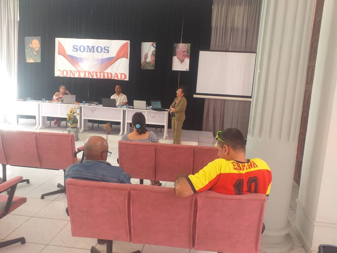 Presentación y aprobación del POU.Plan de Ordenamiento Urbano.