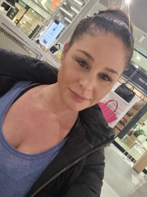 😊💋  https://t.co/vJih8OfXxb https://t.co/q2JD6pMUcx<a href="/tag/helsinki"class="tags"><span>#helsinki</span></a>