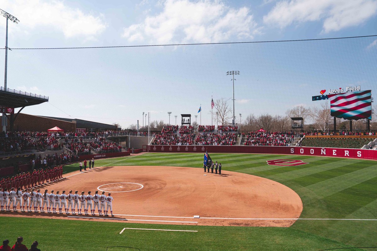 OU_Softball's tweet image. Thank you, 𝐒𝐨𝐨𝐧𝐞𝐫 𝐍𝐚𝐭𝐢𝐨𝐧! 

We welcomed a program-record 𝟏𝟑,𝟑𝟓𝟎 fans to Love’s Field over opening weekend!

#ChampionshipMindset