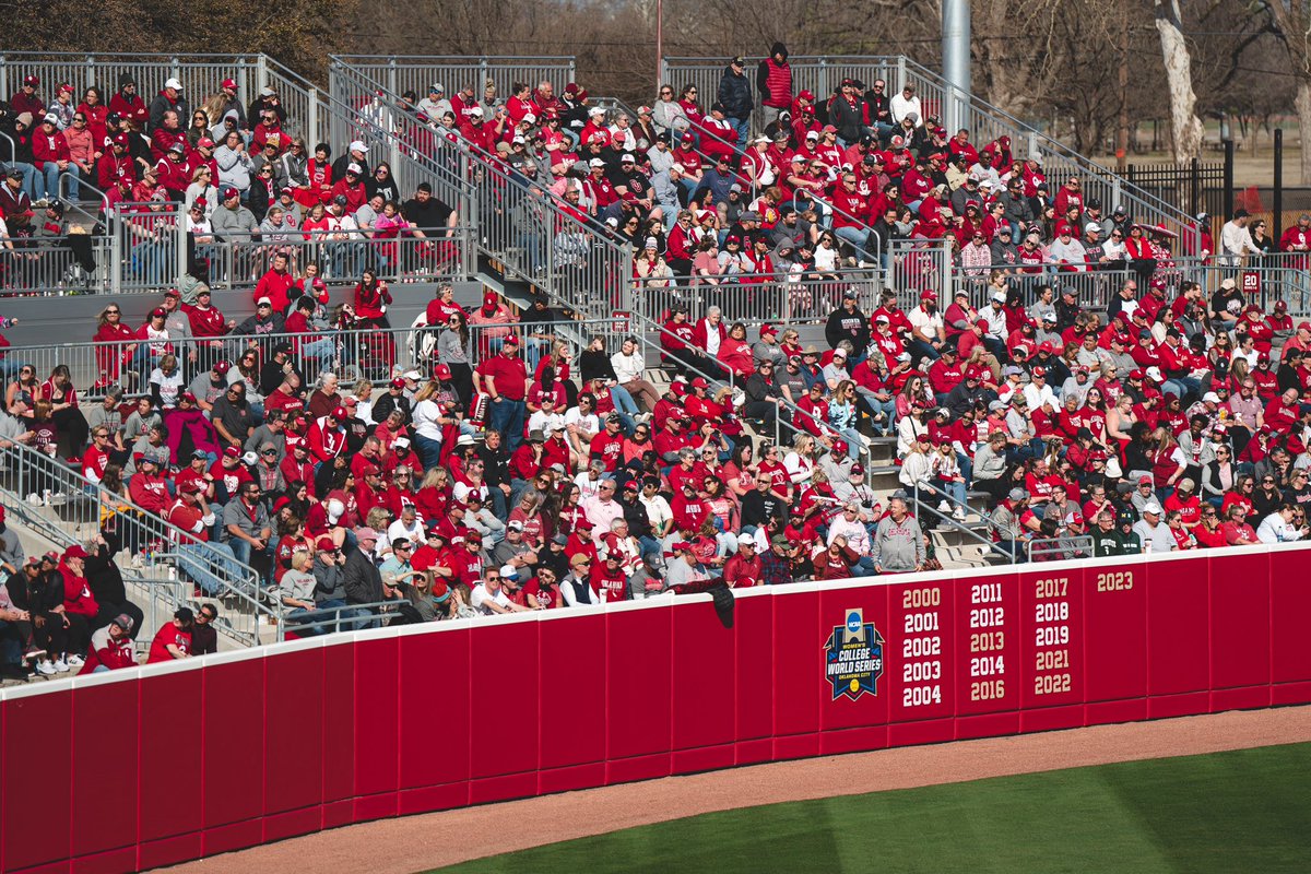 OU_Softball's tweet image. Thank you, 𝐒𝐨𝐨𝐧𝐞𝐫 𝐍𝐚𝐭𝐢𝐨𝐧! 

We welcomed a program-record 𝟏𝟑,𝟑𝟓𝟎 fans to Love’s Field over opening weekend!

#ChampionshipMindset