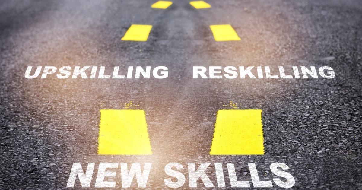 In her new article, <a href="/SustainableCP/">Sustainable Career Pathways</a> has 5 steps to create a #sustainability upskilling strategy for your company:
🌱Decide who should be trained and what they should be trained on 
🌱Identify where to invest in customization 
🌱More available here: buff.ly/42WPZso
