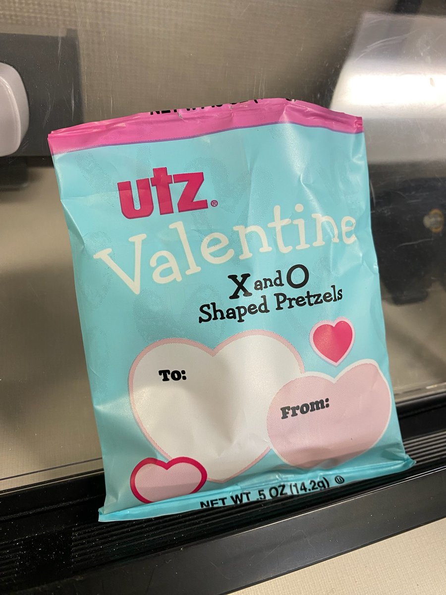 zerinsakech's tweet photo. May I present the most unromantic gift you can give someone on that special day. https://t.co/DmXsyWpytO