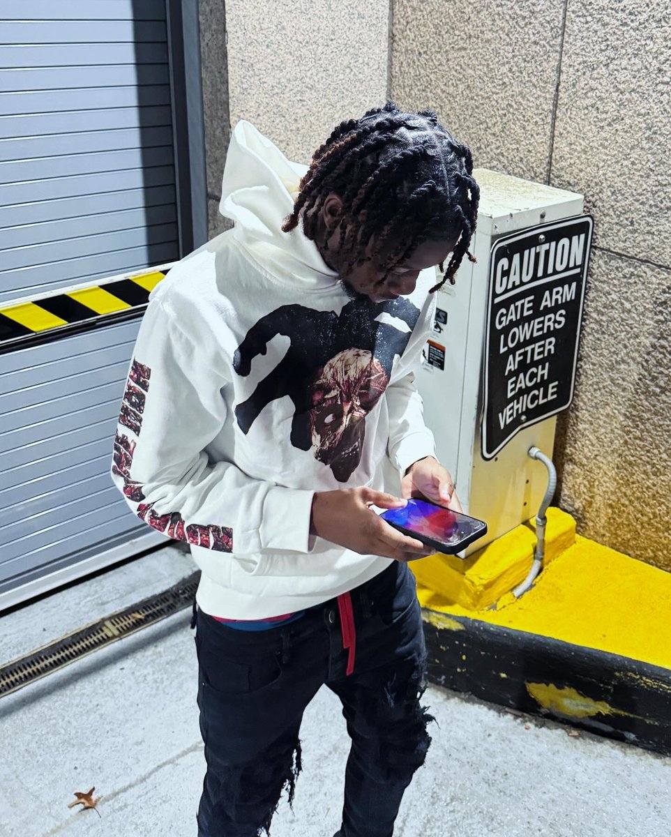 2 Shifty tweet media