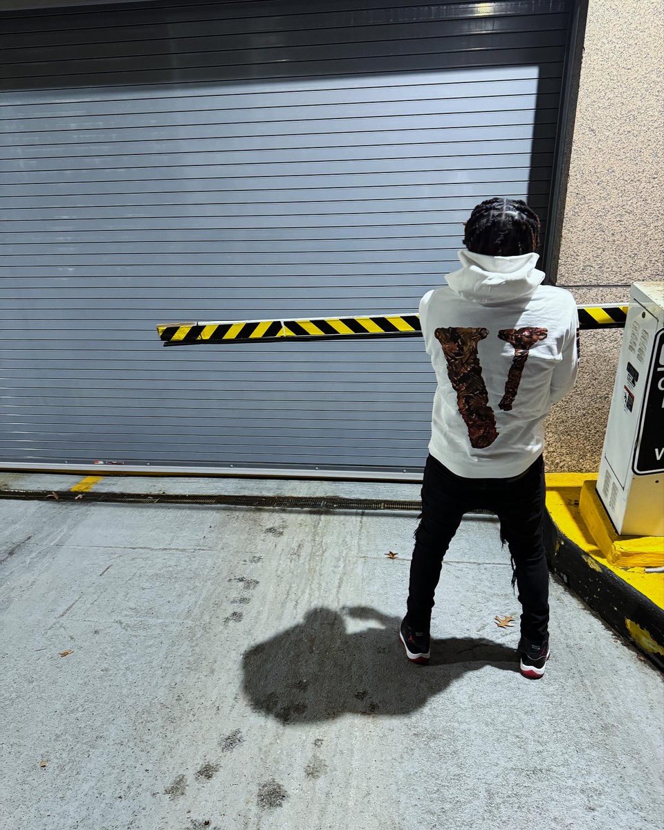 2 Shifty tweet media