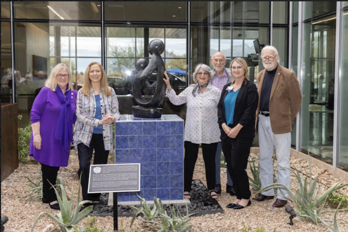 It was an honor to join the @DAISY4Nurses’s Bonnie and Mark Barnes for The Healer’s Touch statue dedication at Banner University Medical Center in Tucson, made possible through the generosity of Bonnie and Irv Lasky.

#DaisyFoundation #NursingGratitude #TheHealersTouch