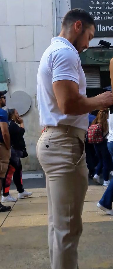 gayrotic's tweet photo. Este hombre por dónde lo vieras no tiene desperdicio.... Abro hilo https://t.co/HpQUUgH6cR