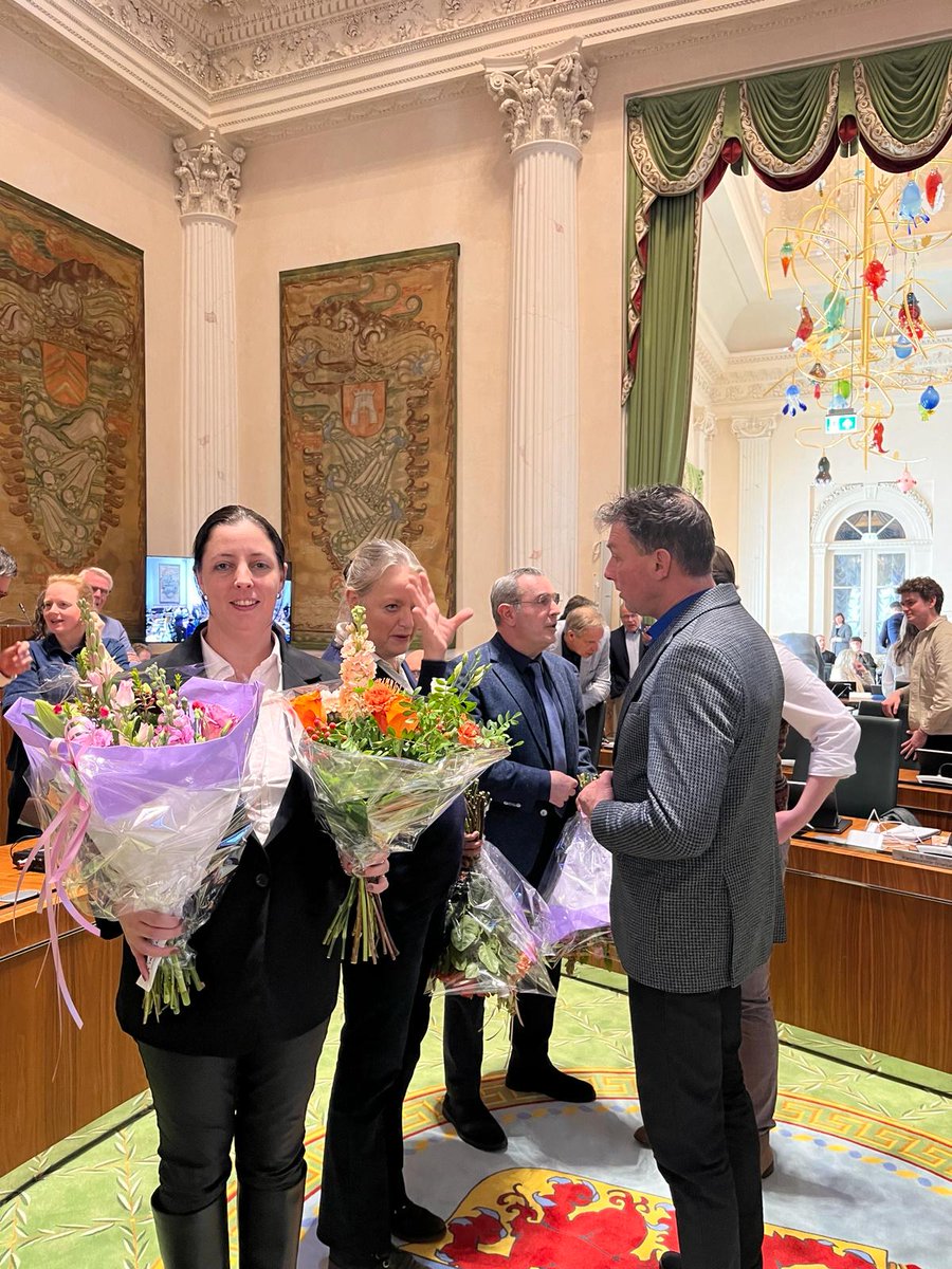 PVV Noord-Holland (@pvvnh) on Twitter photo Vandaag is Daniël de Moel geïnstalleerd als Statenlid van onze PVV-fractie en zijn Nicole Moinat en Rhea Hazenberg benoemd tot Duo-commissielid om de PVV in Noord-Holland te versterken. Van harte welkom!
#PVV
#PVV-NH
#PSNH
@moel_daniel69
<a href="/NicoleMoinat/">Nicole Moinat</a> Vandaag is Daniël de Moel geïnstalleerd als Statenlid van onze PVV-fractie en zijn Nicole Moinat en Rhea Hazenberg benoemd tot Duo-commissielid om de PVV in Noord-Holland te versterken. Van harte welkom!
#PVV
#PVV-NH
#PSNH
@moel_daniel69
<a href="/NicoleMoinat/">Nicole Moinat</a>