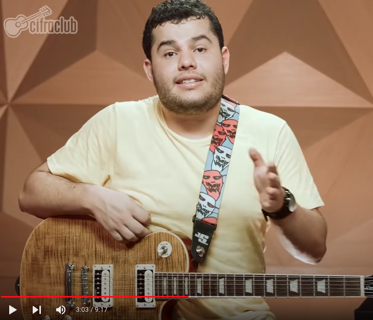 cifraclub's tweet photo. gerações futuras nunca vão saber a relação entre essas 2 imagens https://t.co/H6KjiMPr6c