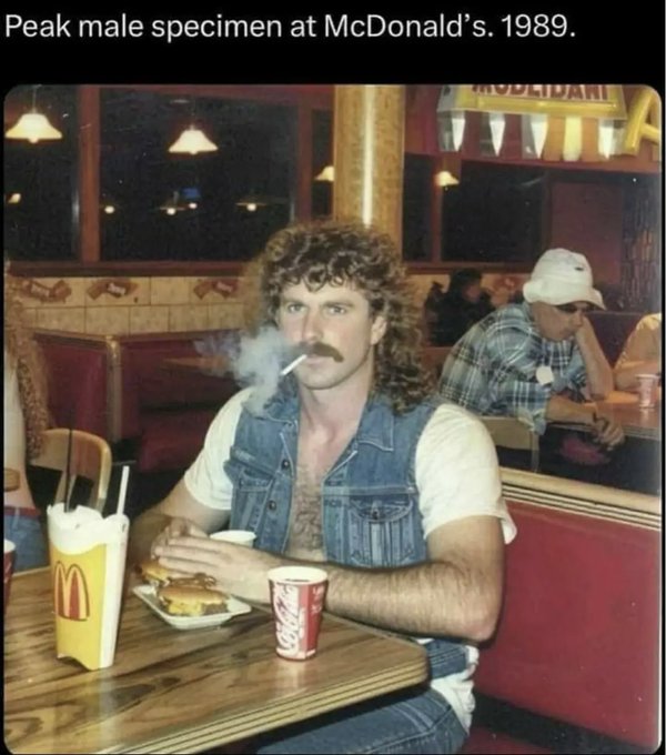 I had family that looked like him (back then) lol https://t.co/RIZNXxhigT<a href="/tag/sundayfunday"class="tags"><span>#sundayfunday</span></a><a href="/tag/catsoftwittter"class="tags"><span>#catsoftwittter</span></a>