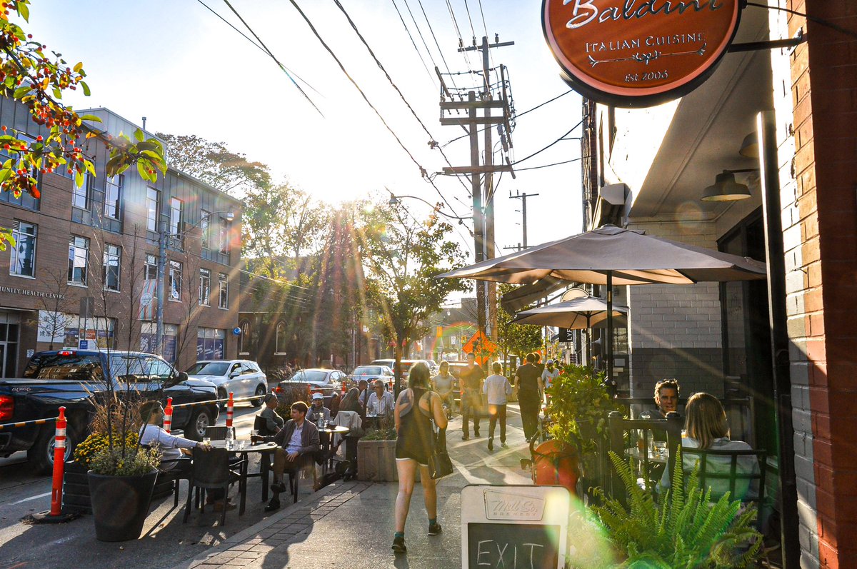 LeslievilleBIA's tweet photo. Who else is ready for patio season?!
Show of hands ✋
We are gearing up for the warm season ahead so keep your eyes peeled for things to come. It won’t be long before CafeTO hits.
What are looking forward to most?
#leslievilletoronto #torontospring #torontosummer https://t.co/ncpLSjD1Kc