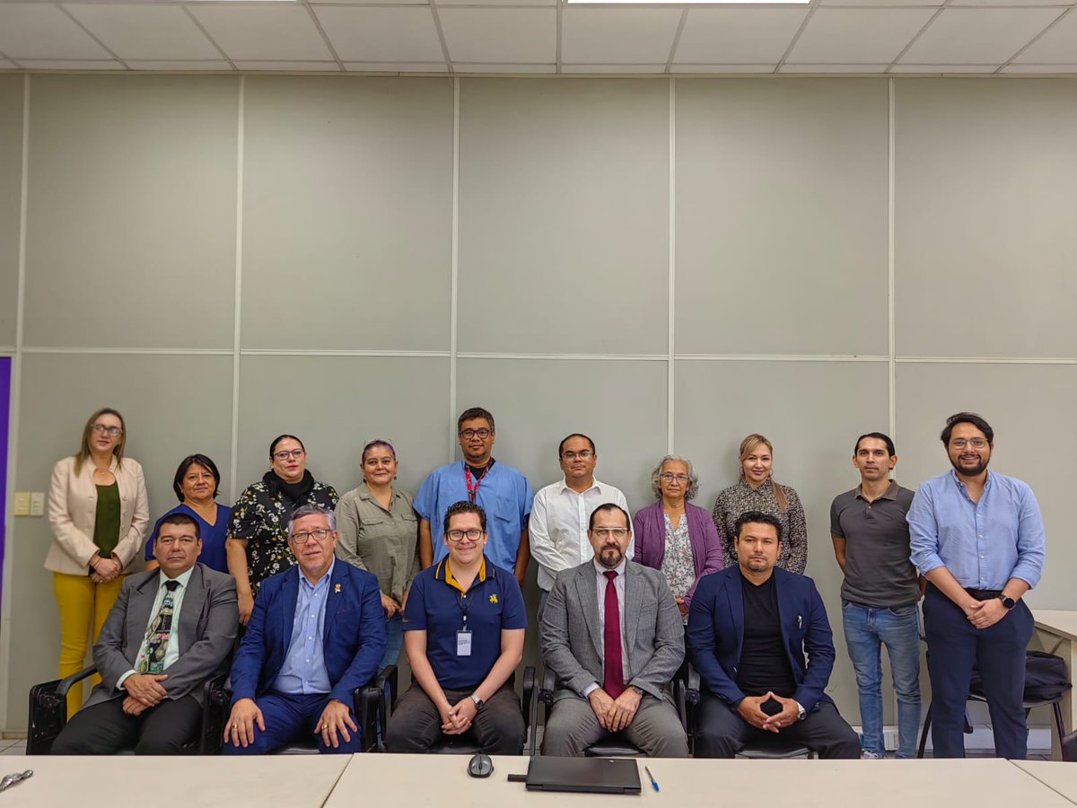 CensaludUES's tweet photo. Representantes del Comité Académico de Resistencia Antimicrobiana y CENSALUD, se reunieron para presentar actividades del Proyecto Palladium sobre Resistencia Antimicrobiana.
#AutoridadesUES #secretaríadecomunicacionesues #CENSALUD #SICUES #VicerrectorAdministrativoUES https://t.co/Vtk5xVviRf