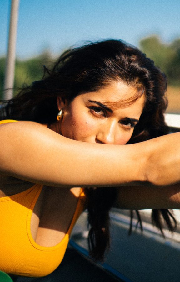 GH17_QEWsAAYdze?format=jpg&name=900x900