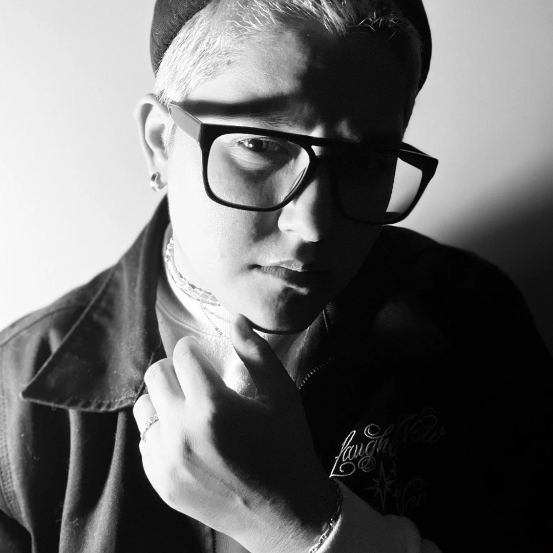 lincpoetry's tweet image. You are welcome here. All true and untrue parts of you. My pen name was Lincoln when we began but my name is Lin. Please, call me Lin. Call me Lin. Call me Lin. 
#rebranding #samebrand #deadpoets