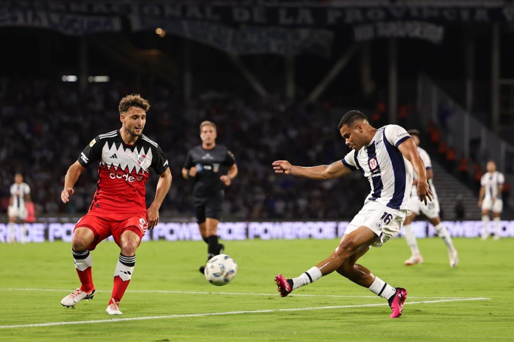 Talleres visita a Riestra buscando un triunfo que lo mantenga cerca de la punta | Canal Showsport