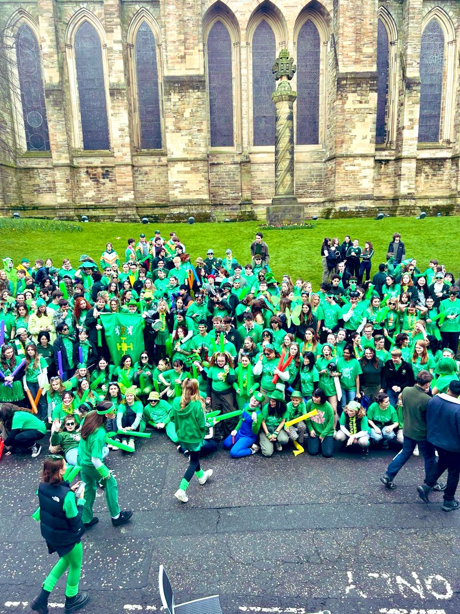 It was great to welcome back so many alumni to celebrate Chad’s Day 120 years after St Chad’s was founded. They were happy to find College in such good heart & exuberant spirit. An excellent feast & joyful service @durhamcathedral with @CottrellStephen preaching. #nonvestrasedvos