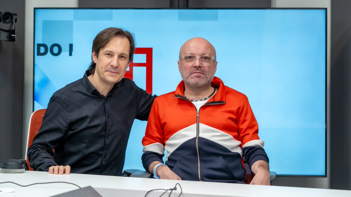 ValentinPanduru's tweet photo. În 2025, Omul cu Șobolani ar putea lansa un nou album numit 'Gol'. Momentan, avem al treilea single care ar putea fi pus pe următorul disc, piesa 'golGOLgol'. Amănunte în interviul cu Dan Amariei in #rfi360, acum online pe https://t.co/K5TcOYcncM https://t.co/pfXdrdLveW