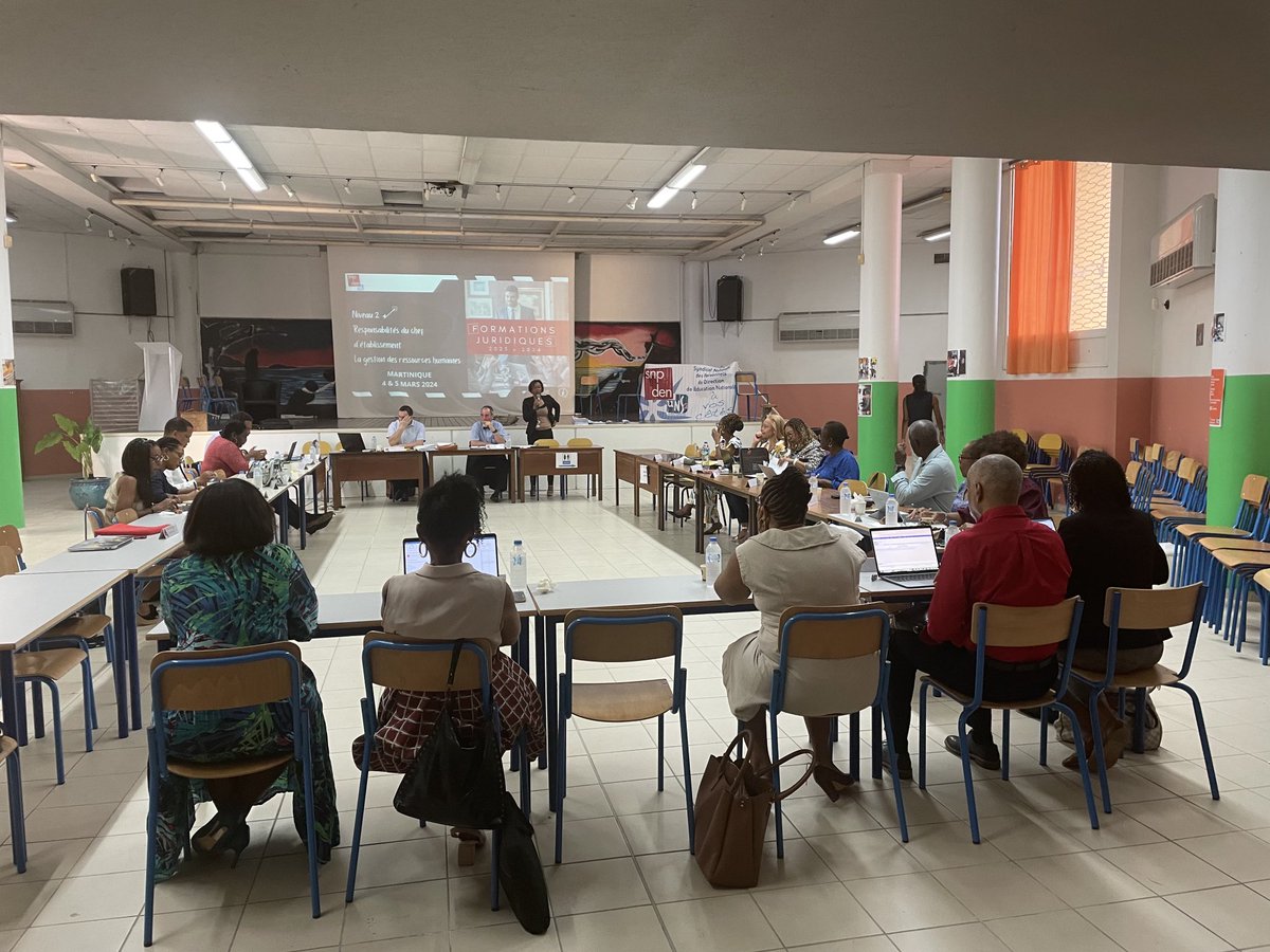 SnpdenUNSA972's tweet photo. Actuellement les adhérents du ⁦@SnpdenUNSA972⁩ sont en formation juridique niveau 2. Merci à Thierry Faure et Bernard Vieilledent qui nous la dispense. https://t.co/mYetTuC0TC