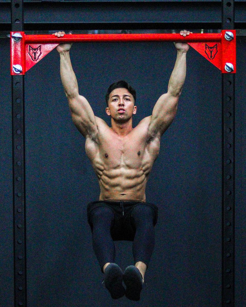 The workout most people mess up:

Abs.

I’ve had an 8 pack for 11 years.

Here are the only 3 ab exercises you need (bookmark this):