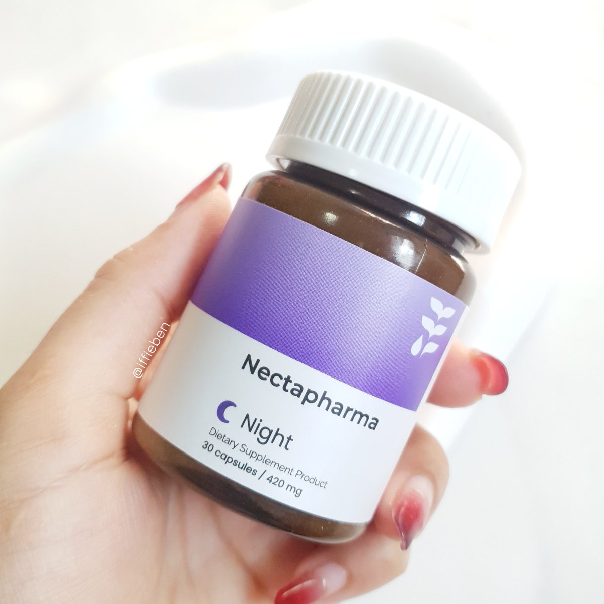 iffieben's tweet image. เป็นคนหลับยากมาก บางทีกว่าจะง่วงเกือบเช้า เพื่อนบอกให้ลองกิน 🌜Night Vitamin ปุกนี้ดู นางบอกว่านางกินแล้วหลับง่าย นี่ก็ลองกินก่อนนอนมาอาทิตย์นึง รู้สึกว่าหลับลึกขึ้น หลับสบายแบบยาวๆ ตื่นมาไม่สลึมสลือ นอนอิ่มมากกก ดีวุ๊ยยย เรากินครั้งละ 2 เม็ดนะ 😴😴😴
#Nectapharma