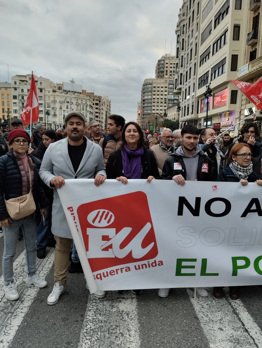 Tot el meu agraïment a la militància de @esquerraunida per donar-me el suport novament per a continuar al capdavant de la nostra organització. Ha estat al treball col·lectiu de tots i totes les que formàvem part de la candidatura @EndavantEUPV qui ho ha fet possible.