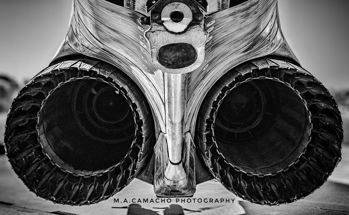 Una parte trasera tan sexy que intimida...
@EjercitoAire
#F4 #Phantom #aviation #aviationphography #avgeek #engine #jetengine