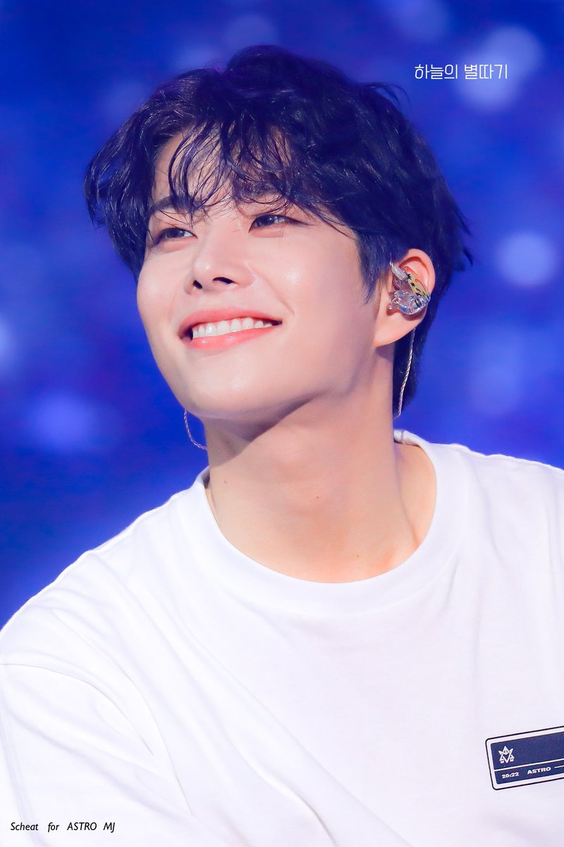 TOP100KPOP's tweet photo. Happy 30th birthday to ASTRO's MJ! 🥳🎉 https://t.co/fuHBaa1Pzd