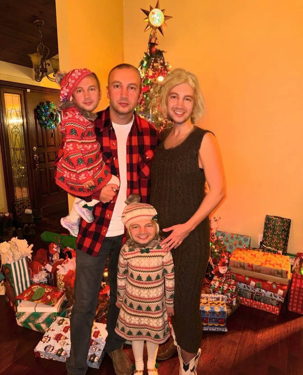armaniacpunk's tweet photo. @tylerrjoseph actual joseph family https://t.co/nZVRlMDM0o