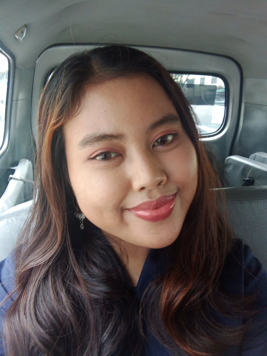 cw/rl

absen muka perpaduan jawa (yogyakarta) dan jawa (sunda)