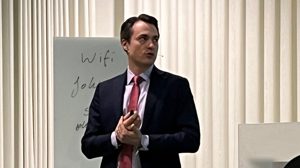 Suomen haasteelliseen demografiseen muutokseen tuo positiivista kehitystä nouseva työperäinen nettomaahanmuutto, kertoo <a href="/JuhanaBrotherus/">Juhana Brotherus</a> Varsinais-Suomi Kasvuun -seminaarissa. #vskasvuunseminaari #maakuntaennuste #opturunseutu <a href="/VSyrittajat/">Varsinais-Suomen Yrittäjät</a>