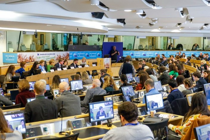 🔴 NOW LIVE
Join us live for the Opening of #CivSocWeek!

Be part of the conversation on the future of #Democracy in Europe: in peril or prosperity?

Ready for impactful discussions, paving the way for a more democratic Europe!

📺Webstreaming: europa.eu/!V3khDB