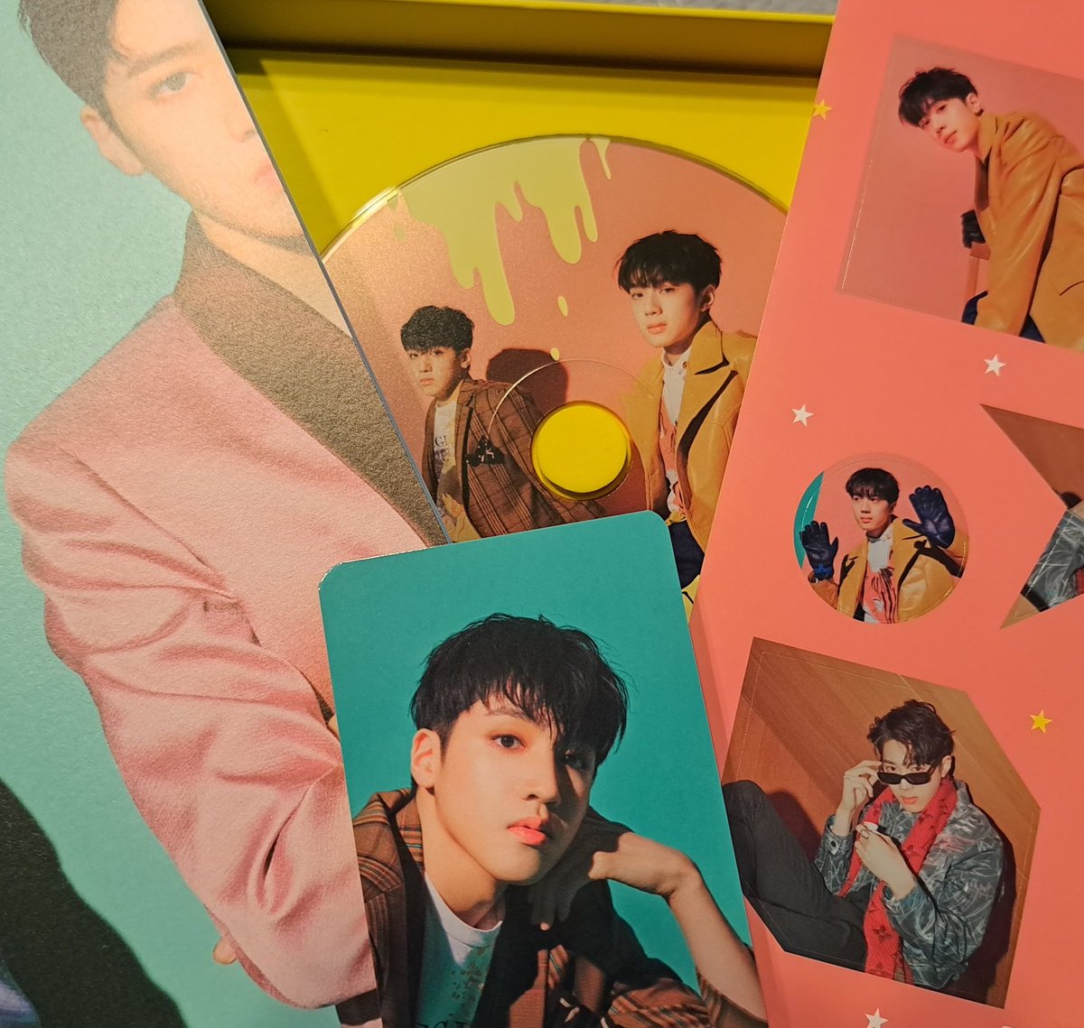 EtS18967181's tweet photo. #WOOSEOK #KUANLIN
届きました🎵9801
トレカはWOOSEOKㅇ👍️ https://t.co/4cbRGriPvM