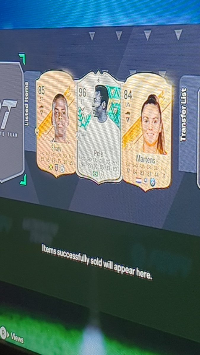 FrazzleDaddy's tweet photo. @FIFA22_INFO For those who don't believe (which is fair) sold Pele and done eusebio and mbappe https://t.co/97zPXrQ8fl