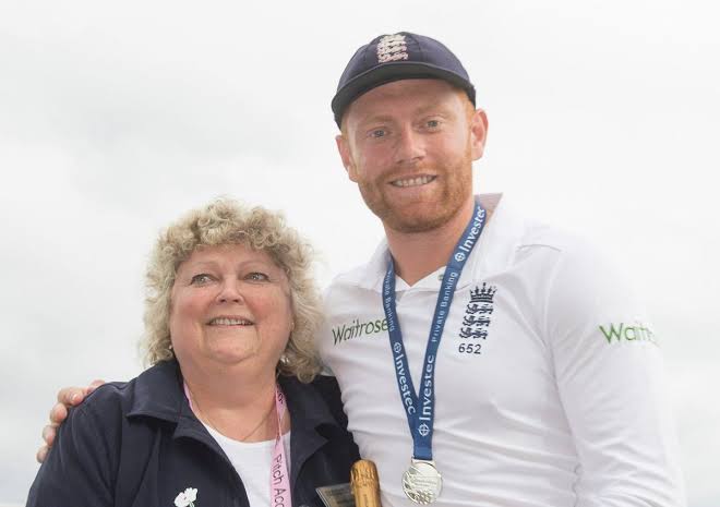 CricCrazyJohns's tweet photo. Bairstow said "My 100th Test Cap is for my mother, my mum is the embodiment of strength - she worked three jobs &amp; had two kids that were under 10 at difficult time - She had cancer twice, she is a bloody strong woman to get through that twice". [Telegraph Sport] https://t.co/JcWiPX9gIw
