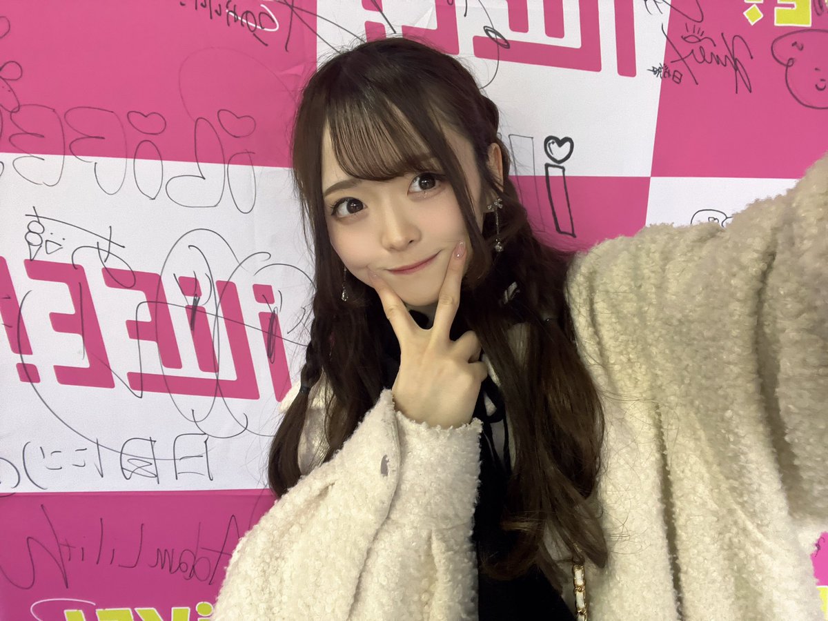 momo_karatea's tweet photo. 私と貴方で作るアイドルライフ！💗 https://t.co/z8WgVFoOhZ