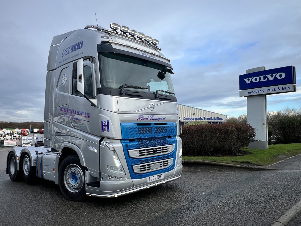 CrossroadsTruck's tweet image. Des Hartley &amp;amp; Sons Limited is a family-owned transport &amp;amp; distribution company based in Birstall. The team at Hartley’s specialise in all forms of transportation, delivered anywhere in the UK &amp;amp; we delighted that this new Volvo FH has joined the fleet.

#deshartleyandsons #newplate