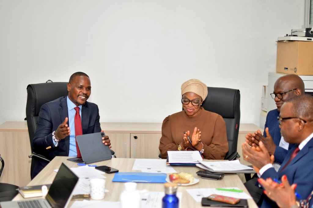 Hosted an International Fund for Agricultural Development (IFAD) delegation led by Country Representative and Director Ms. Mariatu Kamara at the Ministry's headquarters.