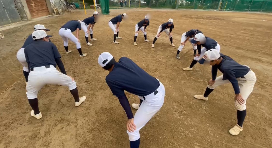 nahanishibbc's tweet photo. 「感謝」

昨日は那覇西BLAZERS３期生の送別会でした。

一人一人が挨拶の中で保護者や仲間に感謝を伝えているのが本当に嬉しかった。

その言葉と姿をみていると、
こちらが教わることが多かった気がします。

ありがとう！顔晴れ‼︎

#那覇西高校野球部
#那覇西BLAZERS
#送別会
#感謝
#ありがとう https://t.co/E1LzUzETFu