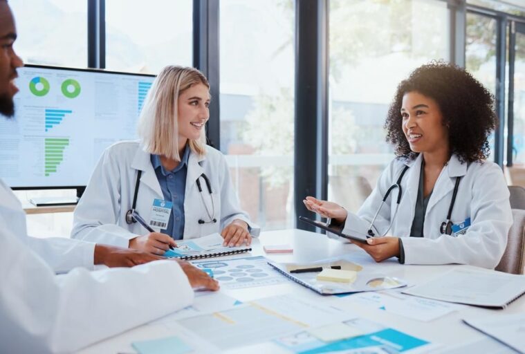 HealthySim's tweet image. New Article: "How to Use Communication Skills in a Clinical Simulation Debrief" #ClinicalSimulation #Debriefing #Communication @ACHonline - healthysimulation.com/54772/clinical…