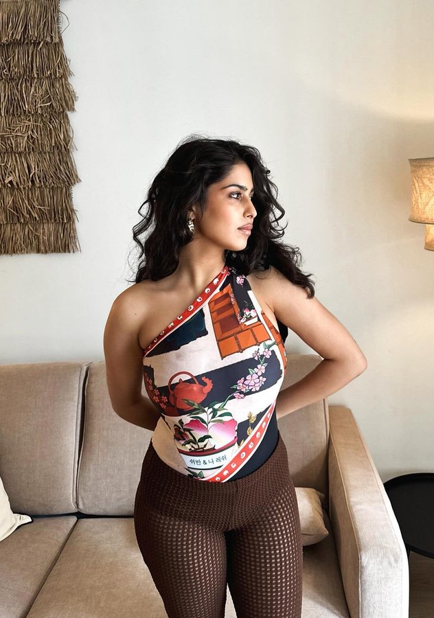 GH1OaxCWIAA1sKP?format=jpg&name=900x900