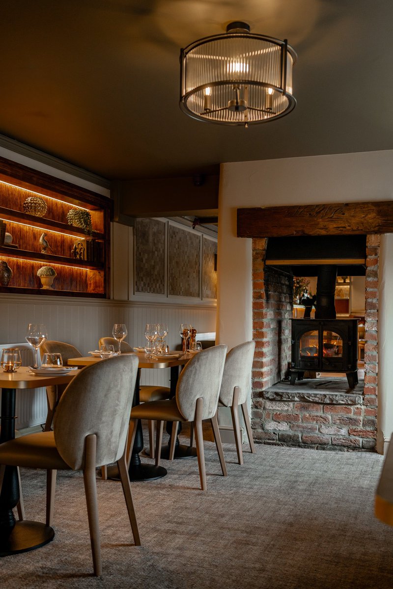 thedroversarmsskipwith.com