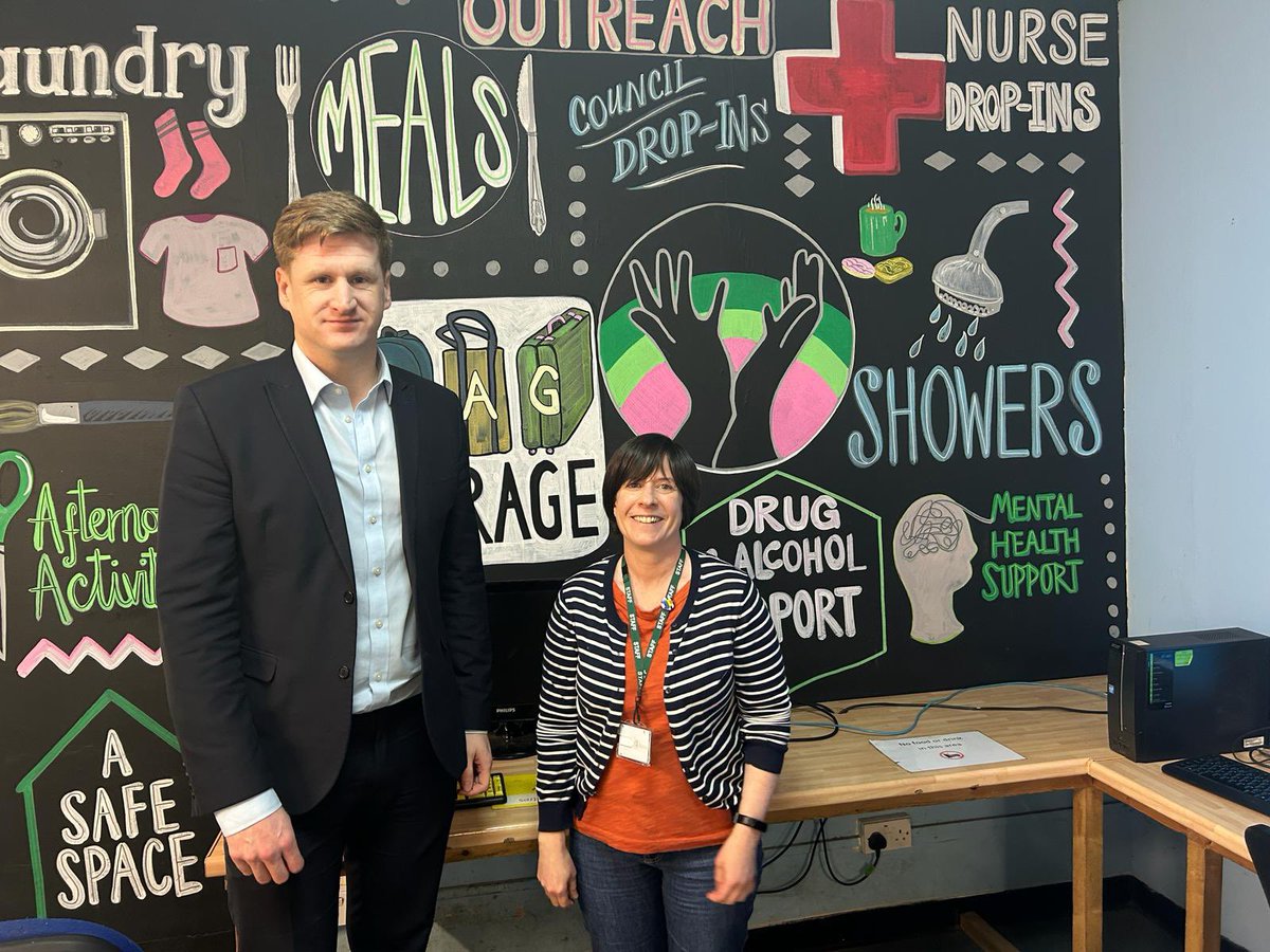 Good to meet @CatchingLives in Canterbury. 🙏 to CEO Tamsin Maitland for showing us round. The charity provides fantastic support to homeless adults across Kent, providing a day centre with art therapy, food and other activities. 😊