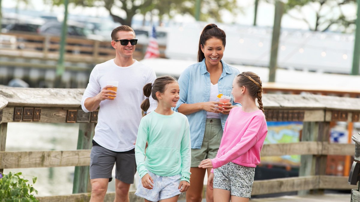 We often get asked what families should do with kids when they visit The Beach during their spring break. So, we've put together a five-day itinerary with tried-and-true kid-friendly restaurants and activities. Check it out: bit.ly/3SVwOvN