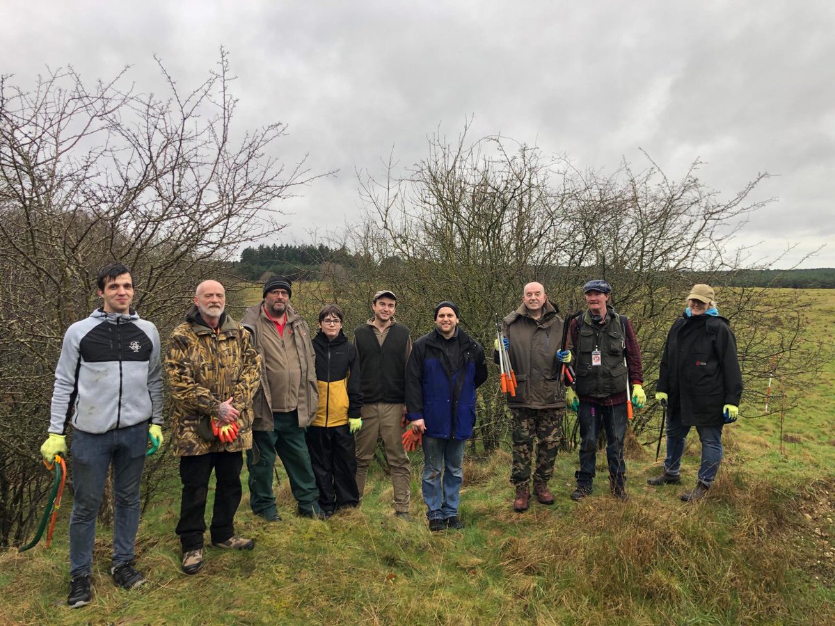 In the latest Pit Stop blog, Chris Devine writes of the Pit Stop #Breckland members' visit to a wet & wild Grime's Graves. Thank you to @EnglishHeritage for facilitating a stimulating visit to one of #norfolk's most immersive experiences. menscraft.org.uk/.../pit-stop-b…