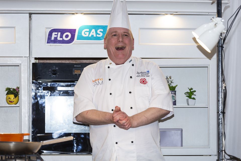 Everyone at Ocean FM is thinking of this man and his family.  

If laughter and good humour were sports, he'd be an Olympic Champion several times over. 🥇🥇🥇

RIP Joe Shannon.