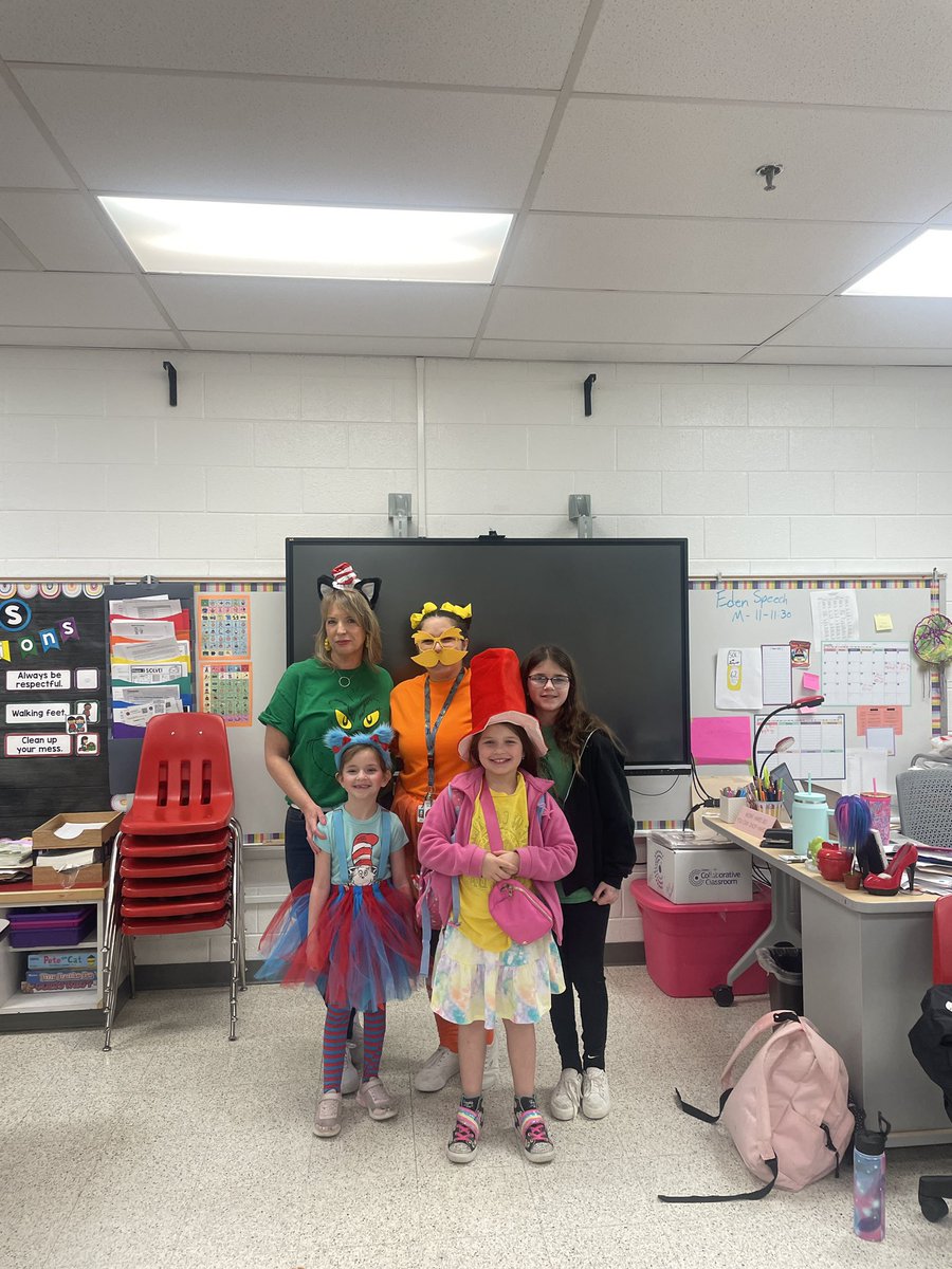 Wonderful start to #ReadAcrossAmerica week! 📚📚📚❤️